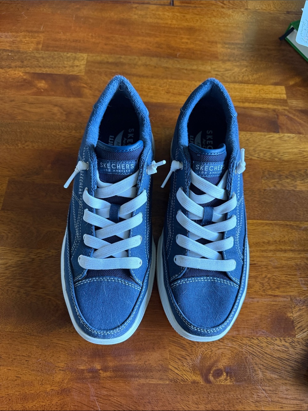 Skechers Air Cooled Arch Fit Wide Sz 9 navy Canvas Low-Top Sneakers - Picture 5 of 6